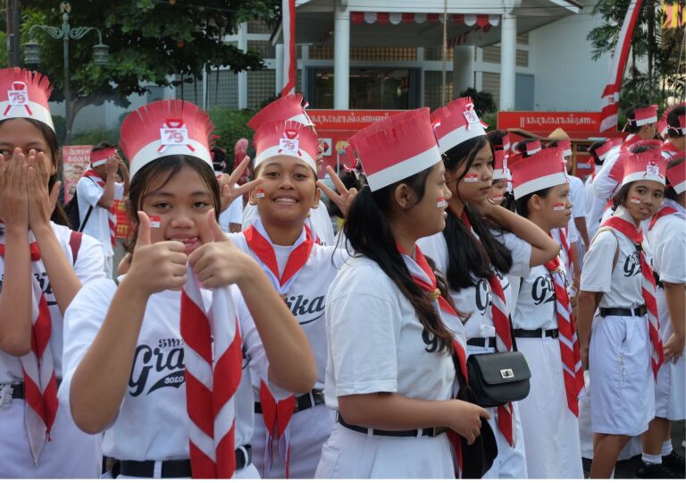 Persiapan Sebelum Bentangan Bendera