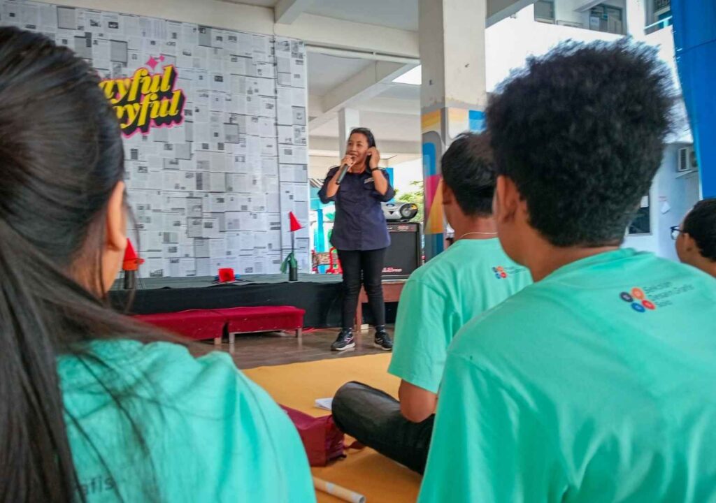 Latihan Dasar Kepemimpinan - Sekolah Desain Grafis Solo