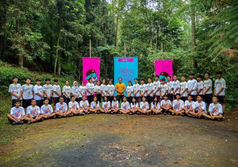 Senam Pagi - Sekolah Desain Grafis Solo