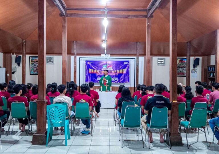 Gladi Rohani - Sekolah Desain Grafis Solo