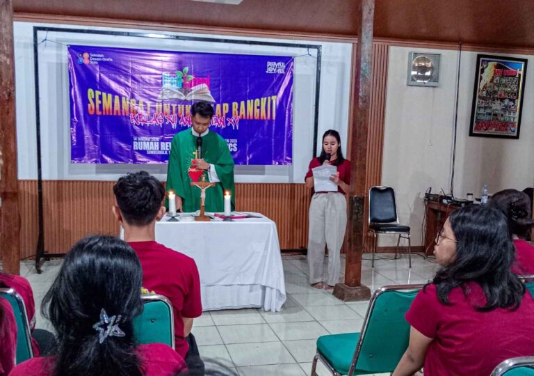 Gladi Rohani - Sekolah Desain Grafis Solo