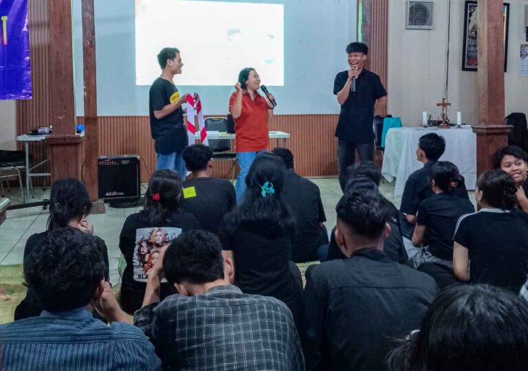 Gladi Rohani - Sekolah Desain Grafis Solo