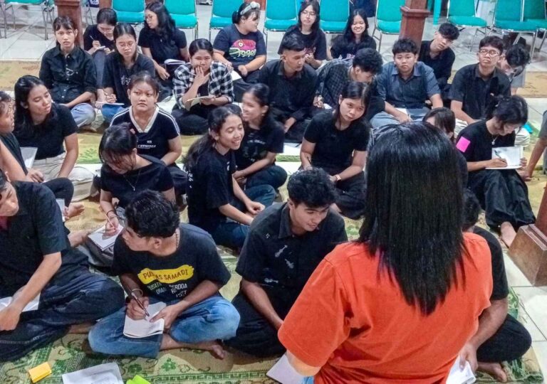 Gladi Rohani - Sekolah Desain Grafis Solo